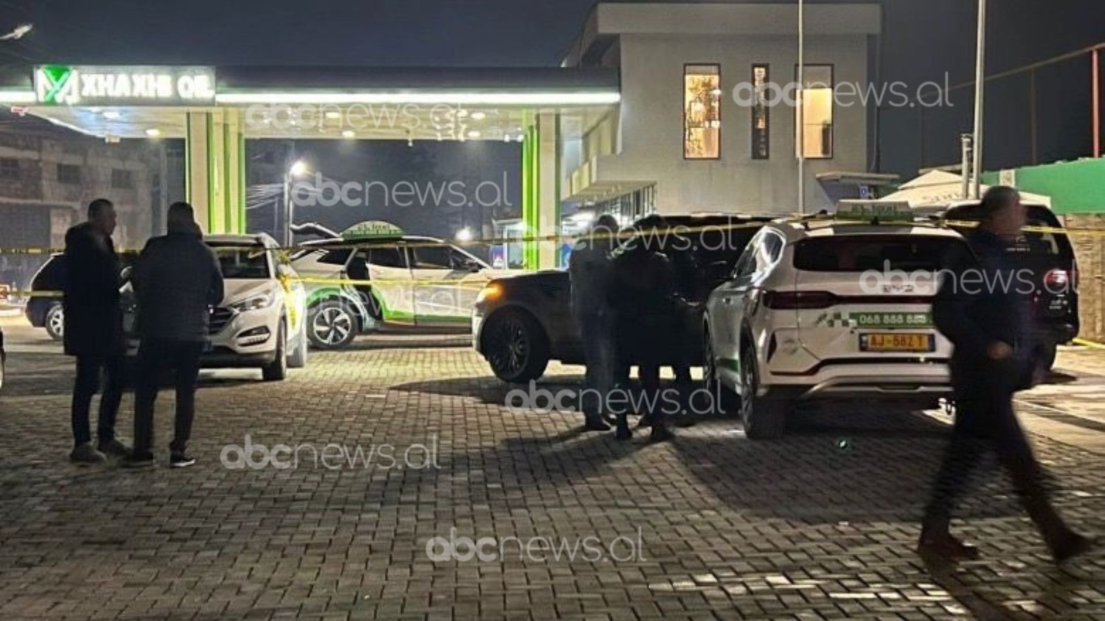 atentati-ne-elbasan/-plumba-ndaj-‘range-roverit’,-biznesmeni-i-vrare-me-precedente-penale