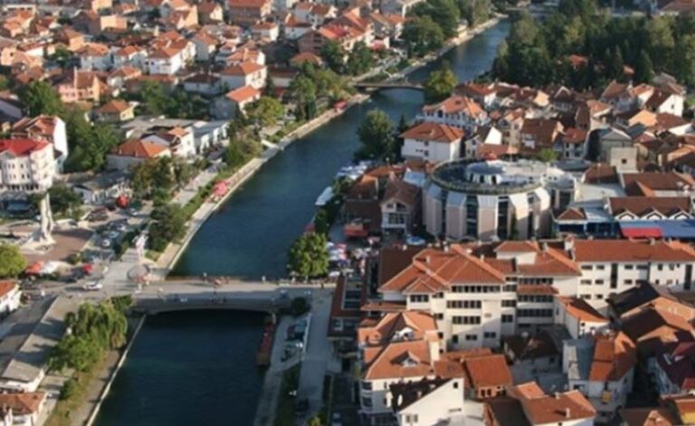 analiza:-struga-ne-bllokade-politike,-kush-e-ka-fajin?