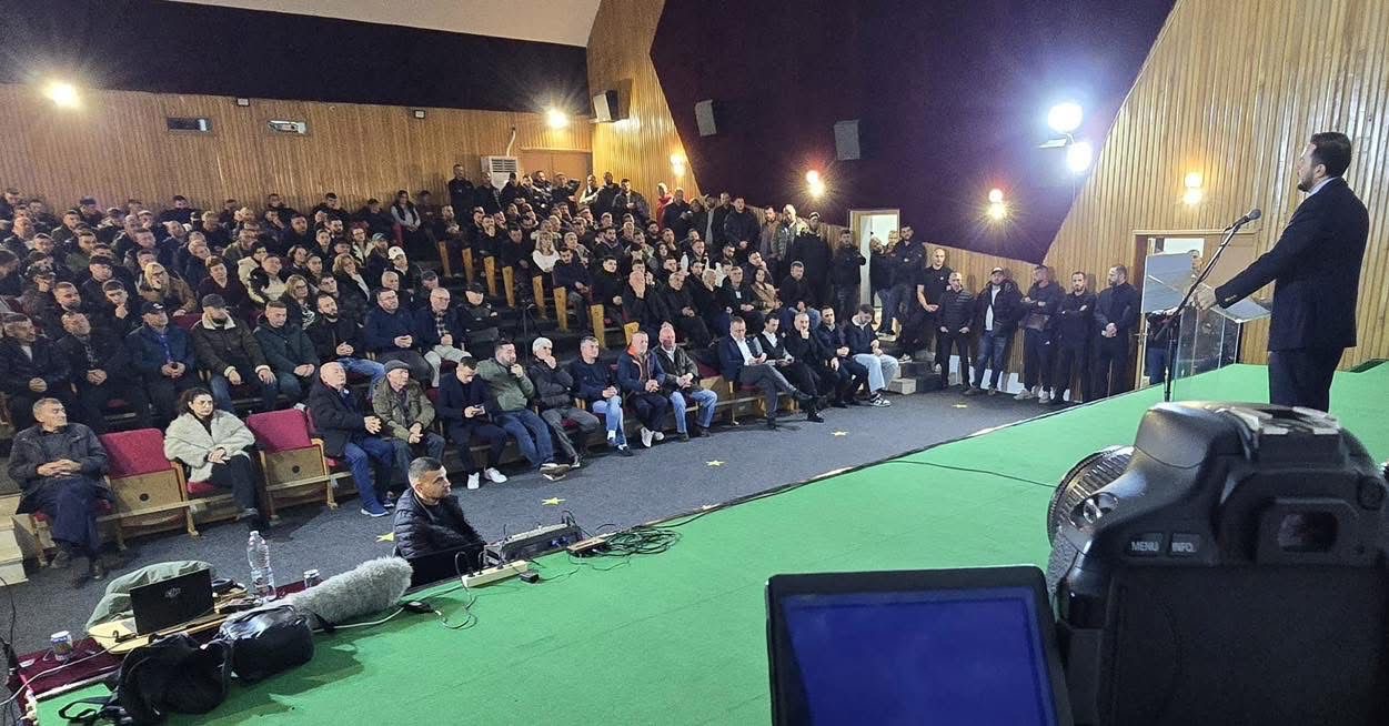 “duhet-nje-alternative”,-salianji-pas-takimit-me-demokratet-ne-gjirokaster:-vendit-i-duhet-rotacion-dhe-normalitet!