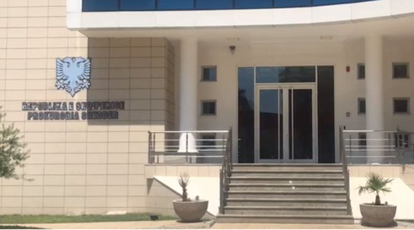 lejuan-ndertime-pa-leje/-prokuroria-e-shkodres-dergon-ne-gjyq-policin,-kryeinspektorin-dhe-dy-inspektoret-e-imt-se-ne-vaun-e-dejes