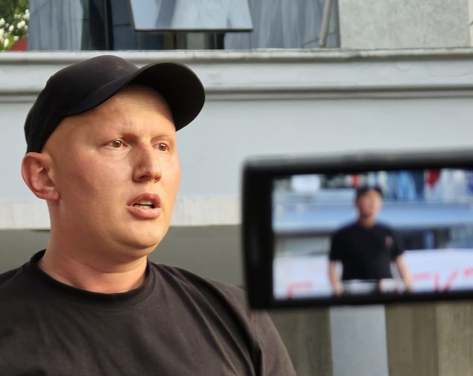 birn:-rrjeti-per-gazetare-te-sigurt-denon-kercenimet-online-ndaj-gazetarit-osman-stafa