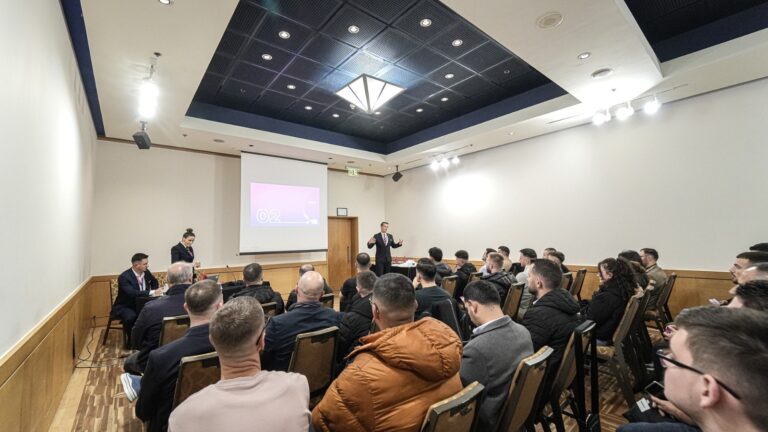 dita-e-hapur-e-wizz-air-pilot-academy-ne-tiranefrymezon-brezin-e-ri-te-piloteve-shqiptare