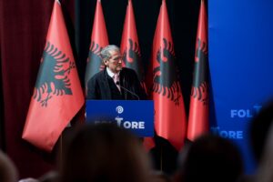 “revolte,-revolte-deri-ne-fitore”/-berisha-thirrje-qytetareve:-te-pergatitemi-per-permbysjen-e-regjimit-dhe-fitoren-e-pd