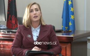 “sektori-i-it,-pagat-me-te-larta”,-manjani:-punonjesi-pervec-rritjes-se-pages,-duhet-te-trajnohet-nga-bizneset