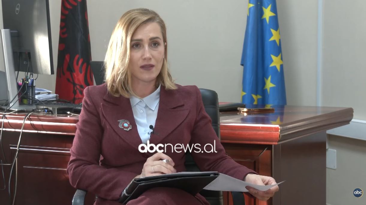 tregu-i-punes-per-te-rinjte/-olta-manjani-tregon-dy-shtyllat-e-programit-dedikuar-te-rinjve,-“garancia-rinore”