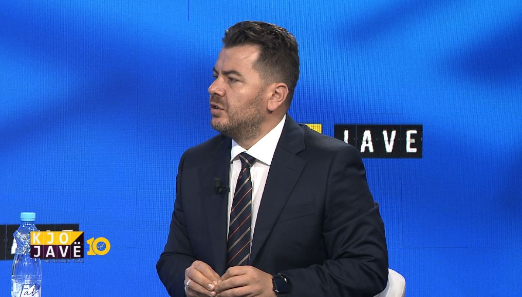 “vendimi-i-kushtetueses-per-ballukun,-antikombetare”,-erald-kapri:-s’ka-me-asnje-dyshim,-rama-ka-nisur-beteje-per-te-luftuar-spak-dhe-gjkko