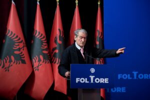 berisha-kunder-bardhit-per-avokatin/-kreu-i-pd:-ta-gezoje-rama-avokatin,-kerkoj-falje-per-firmat