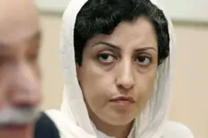 fituesja-e-nobelit-per-paqen-2023,-narges-mohammadi,-arrestohet-me-dhune-ne-iran