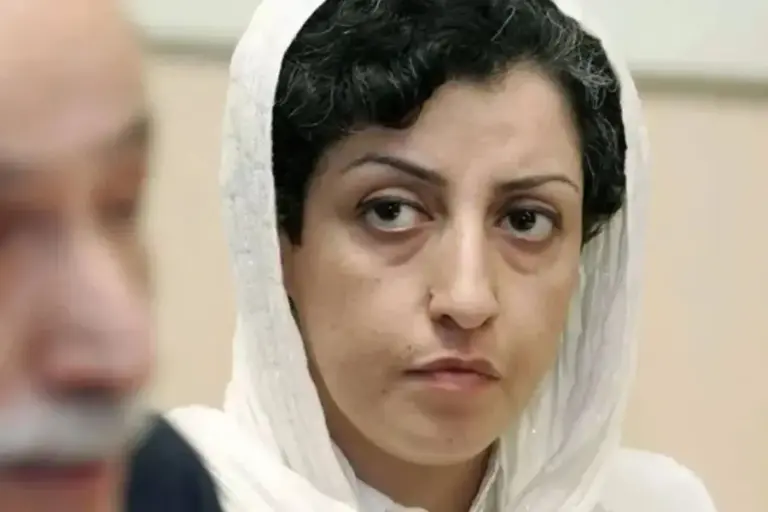 fituesja-e-nobelit-per-paqen-2023,-narges-mohammadi,-arrestohet-me-dhune-ne-iran