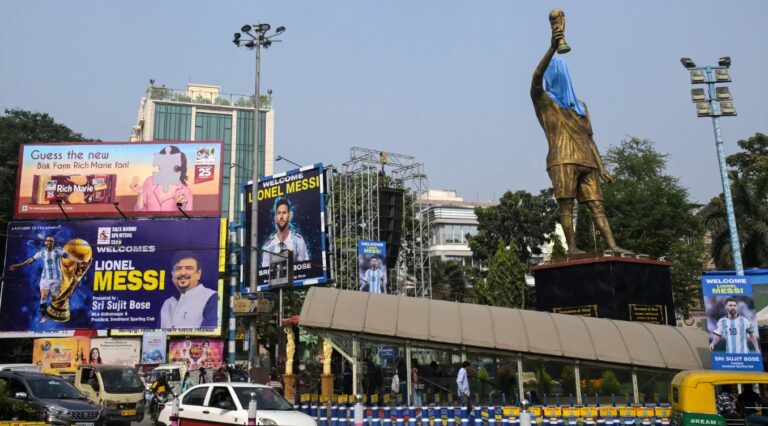 i-shoqeruar-me-eskorte-dhe-roje-te-armatosur-rende,-india-terbohet-pas-messi-t,-masa-ekstreme-sigurie