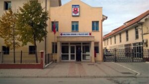 sherr-per-djalin-e-xhaxhait/-kanosi-kreun-e-ikmt-se-ne-kukes,-arrestohet-inspektori