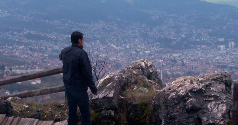 analiza-e-rel/-“turistet-snajperiste”-dhe-“cetniket-e-fundjaves”,-kush-ishin-te-huajt-ne-rrethimin-e-sarajeves?