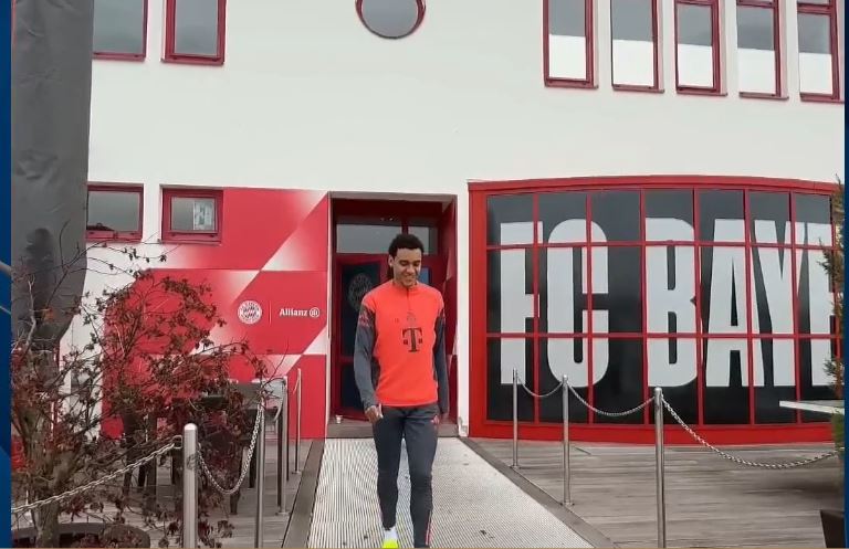 musiala,-kthimi-i-yllit-bavarez/-mediat-gjermane-raportojne-se-mesfushori-do-te-luaje-ne-janar