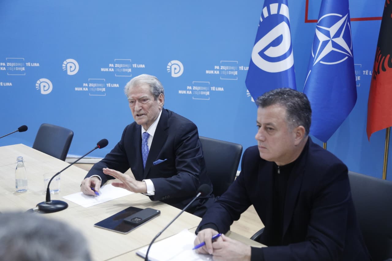 rikthimi-i-ballukut-ne-detyre,-berisha-komenton-vendimin-e-kushtetueses:-arsyetimi-misheronte-deklaratat-e-kryeavokatit-rama!