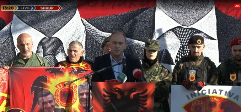 proteste-pro-uck-ne-shkup/-ish-luftetari:-t’i-kujtojme-botes-se-historia-nuk-guxon-te-shtremberohet.-duam-drejtesi-jo-hakmarrje