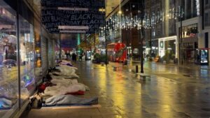 te-pastrehet-ne-londer,-zona-e-famshme-e-kryeqytetit-kthehet-ne-“strehe”-nate