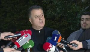 noka:-pd-do-nise-protesta-pa-ndalim,-firmat-per-avokatin-e-popullit,-kemi-kerkuar-ndjese.-suel-cela-ka-kercenuar-demokratet-qe-te-mos-merrnin-pjese-ne-foltoren-e-sali-berishes