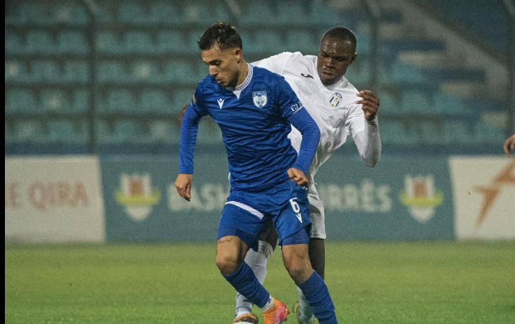 tirana-merr-nje-pike-shprese,-teuta-“ngec”-para-tifozerise-se-vete