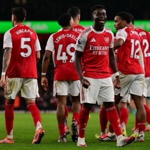 arsenali-ben-detyren-ndaj-wolves,-merr-piket-e-plota