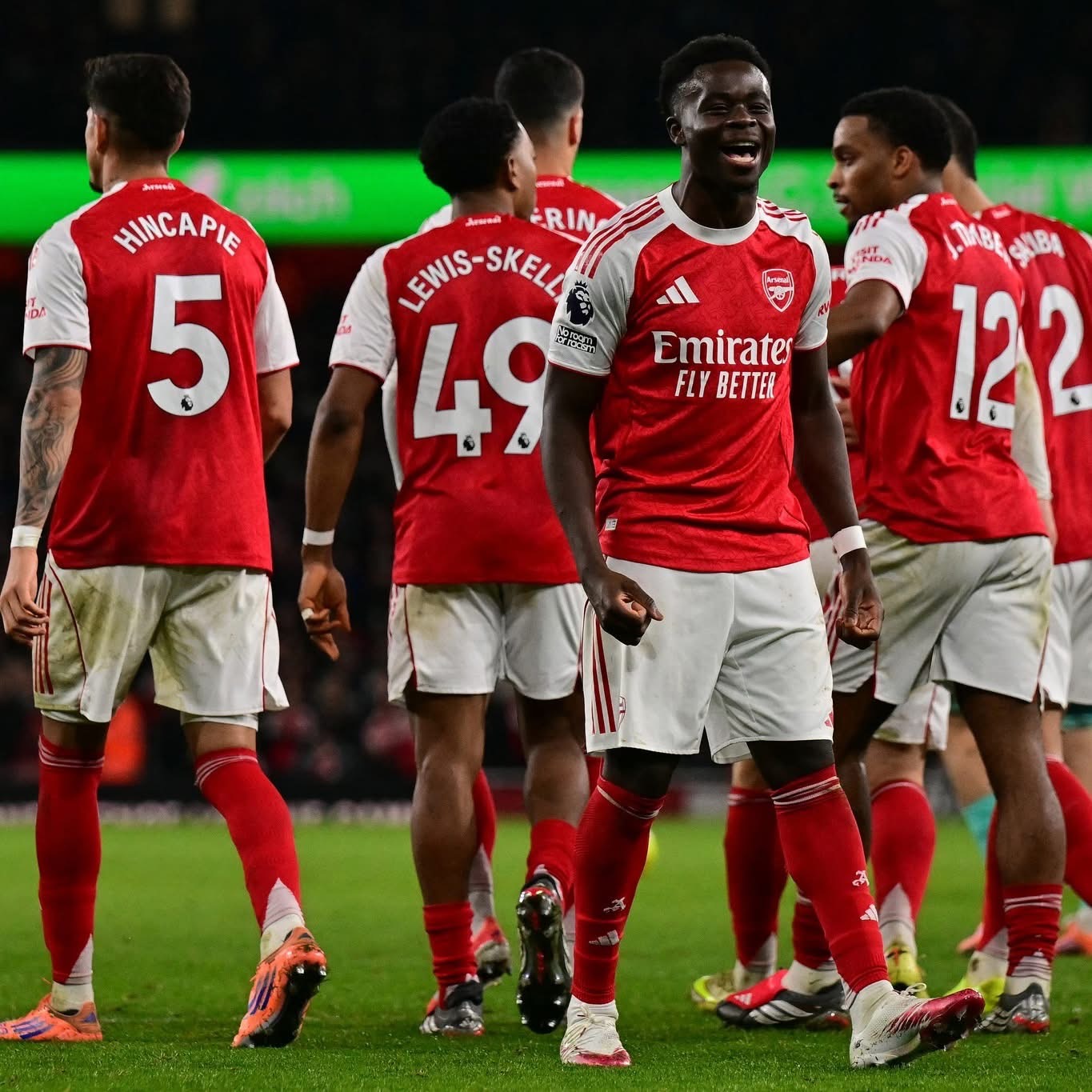 arsenali-ben-detyren-ndaj-wolves,-merr-piket-e-plota