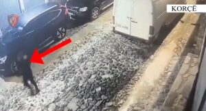 video/-zbardhen-dy-raste-te-vjedhjes-se-bizneseve-ne-korce,-arrestohen-dy-persona