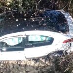 video/-aksident-ne-aksin-rrugor-berat-lushnje,-makina-perfundon-ne-kanal.-cifti-i-bashkeshorteve-transportohen-ne-spital