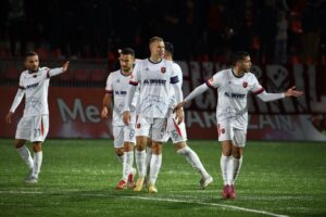 vllaznia-kerkon-ringritjen-ndaj-bylisit,-mungojne-dros-dhe-gjini