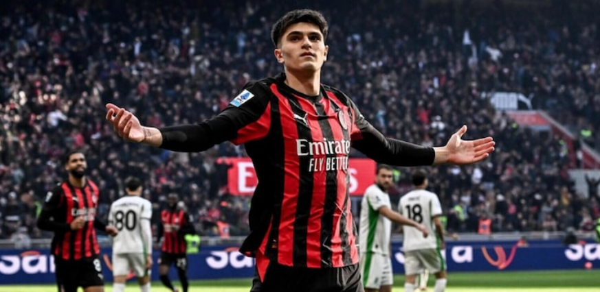 video/-milan-zhgenjen-ne-serie-a,-vetem-barazim-ndaj-sassuolos