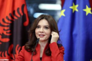 vizita/-spiropali-te-marten-ne-athine:-bisedime-360-grade-per-ceshtjet-ne-tryeze-mes-shqiperise-dhe-greqise