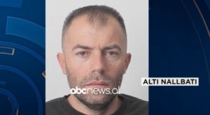 moren-peng-dhe-dhunuan-32-vjecarin/-gjykata-liron-vellain-e-deputetit-nallbati,-jashte-qelise-edhe-dy-te-tjere