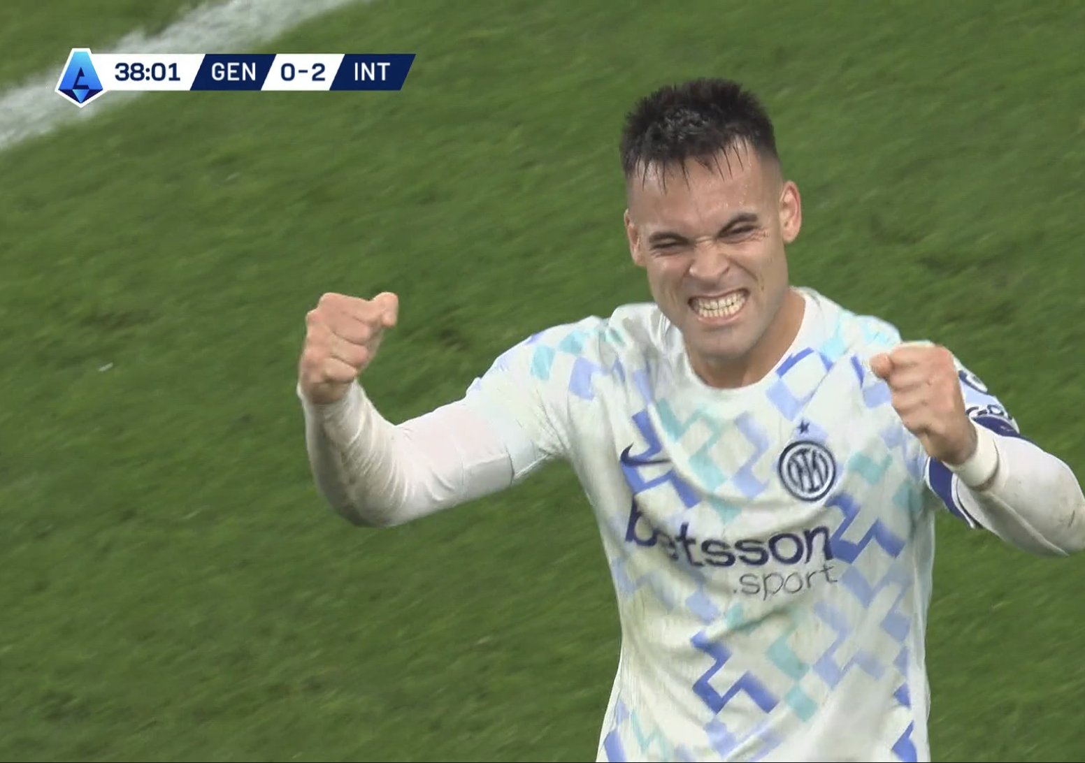 inter-bind-ndaj-genoa-s-ne-pjesen-e-pare,-bisseck-dhe-martinez-nderojne-zikaltrit-(video)