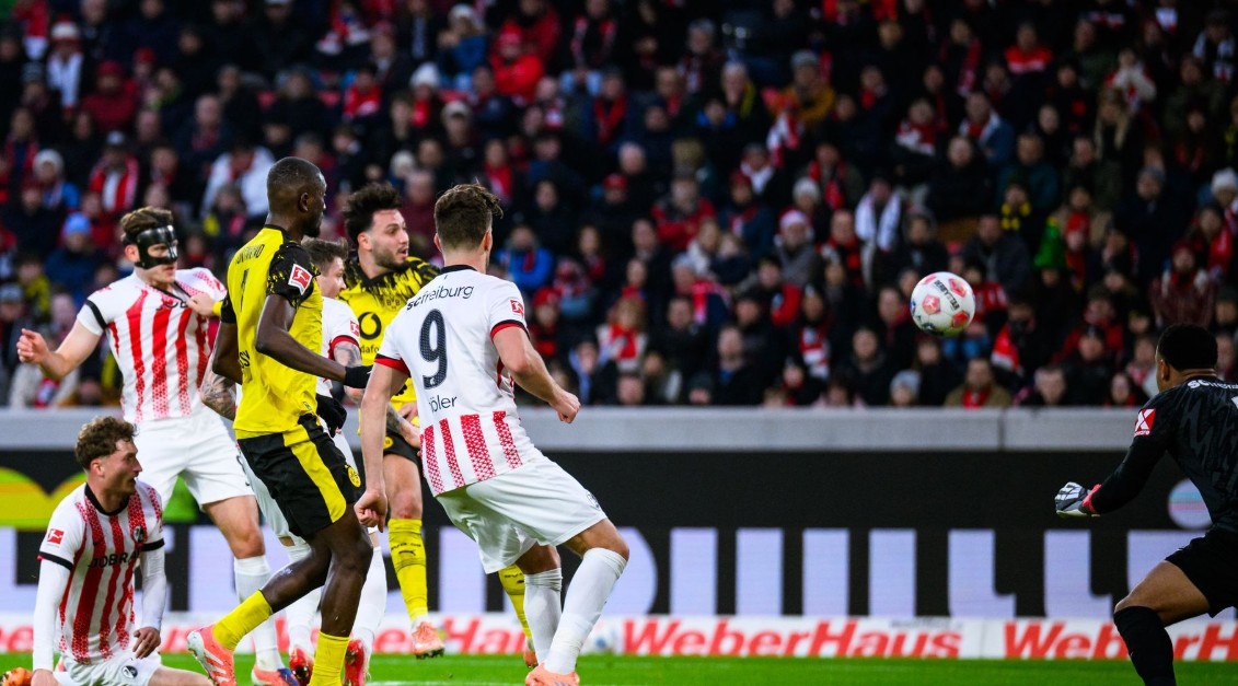 dortmund-nuk-di-te-fitoje,-jobe-bellingham-“tradhton”-verdhezinjte.-sulmuesi-i-freiburg-shenon-ndoshta-golin-e-sezonit-(video)