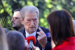 afera-“balluku”/-“jane-arrestuar-kryeministra”,-berisha:-ne-2011-meta-nuk-priti-kerkesen-e-prokurorise,-hoqi-dore-nga-imuniteti.-ishin-standarde-te-tjera-te-shtetit-ligjor