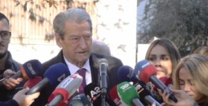 “me-22-dhjetor-shqiptaret-do-t’i-japin-pergjigje-qeverise”,-berisha:-pasuri-me-rrogen-e-shtetit?-kam-blere-vetem-40-m²-ndertim.-rama-dhe-balluku-vodhen…