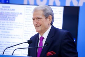 “beteje,-deri-ne-qeveri-teknike!”,-berisha-i-prere:-nuk-ka-asnje-lloj-bashkepunimi-me-mazhorancen-e-krimit-dhe-droges