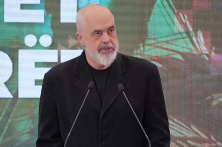 rama-me-fermeret-ne-elbasan:-andis-sallen-e-kerkova-minister-ne-tirane,-por-i-kam-thene-qe-te-vije-t’iu-degjoje-ketu