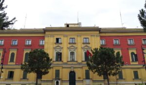 objektivi,-borxhi-publik-ne-46-per-qind/-qeveria-synon-ta-arrije-deri-ne-vitin-2031