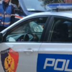 makina-u-shkrumbua-ne-qafen-e-llogarase,-policia-jep-detaje:-shoferi…