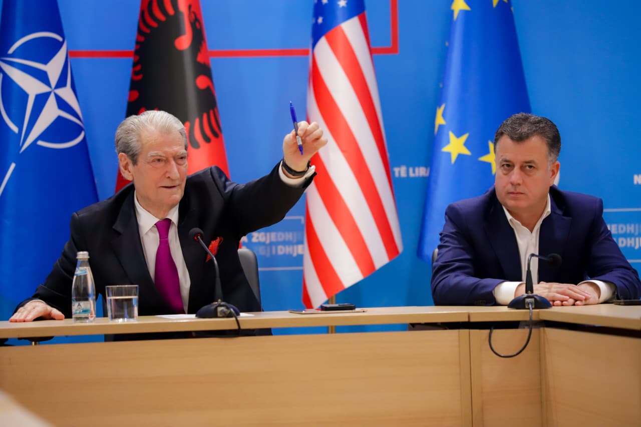 berisha:-edi-rama-qendron-ne-pushtet-sepse-ne-nuk-jemi-ne-rruge.-ne-22-dhjetor-ora-18:00-eshte-fillimi-i-protestes-tone-pa-ndalim