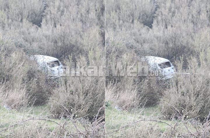 makina-u-dogj-ne-qafen-e-llogarase/-gazetari:-viktima-ende-e-paidentifikuar!-ja-dy-pistat-ku-po-heton-policia