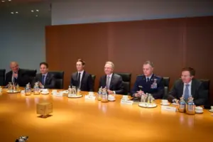 negociatoret-amerikane-kerkojne-qe-ukraina-te-heqe-dore-nga-kontrolli-i-donbas