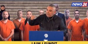 “kete-balluken-“e-admiroj”-shume,-thote-“po-ika-une,-do-ikesh-edhe-ti””,-qytetari:-keta-nuk-fryhen-kurre-duke-vjedhur,-eshte-e-turpshme