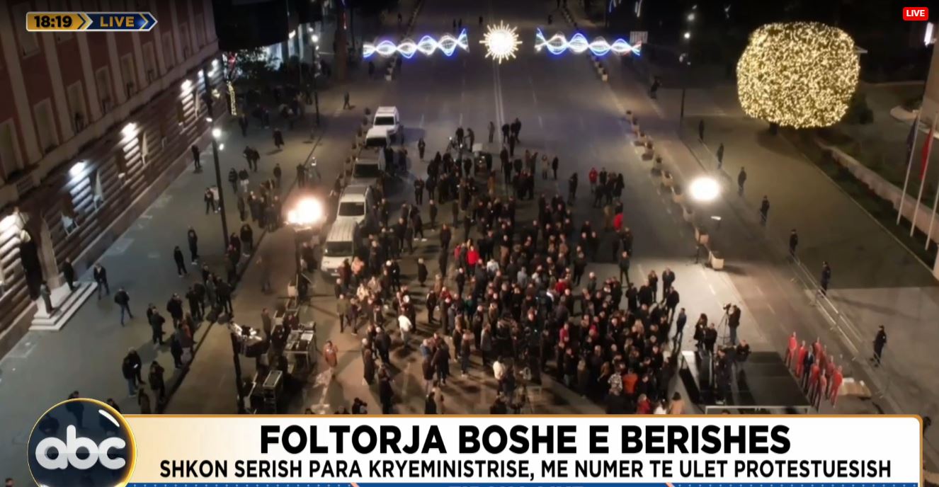 foltorja-boshe-e-berishes/-shkon-serish-para-kryeministrise,-me-numer-te-ulet-protestuesish