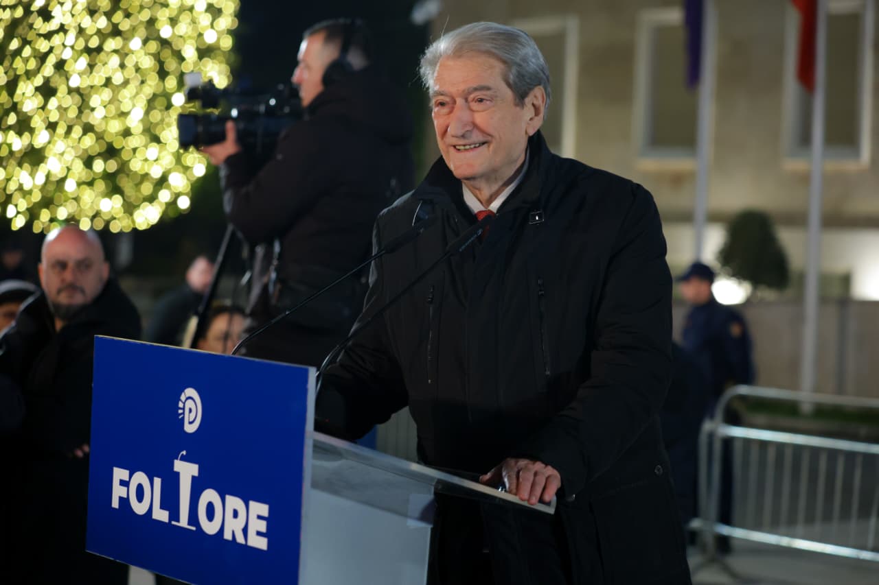 mbyllet-protesta-para-kryeministrise!-berisha-mesazh-demokrateve:-te-mbledhim-sa-me-shume-mbeshtetes,-kemi-nje-jave-kohe-deri-me-22-dhjetor