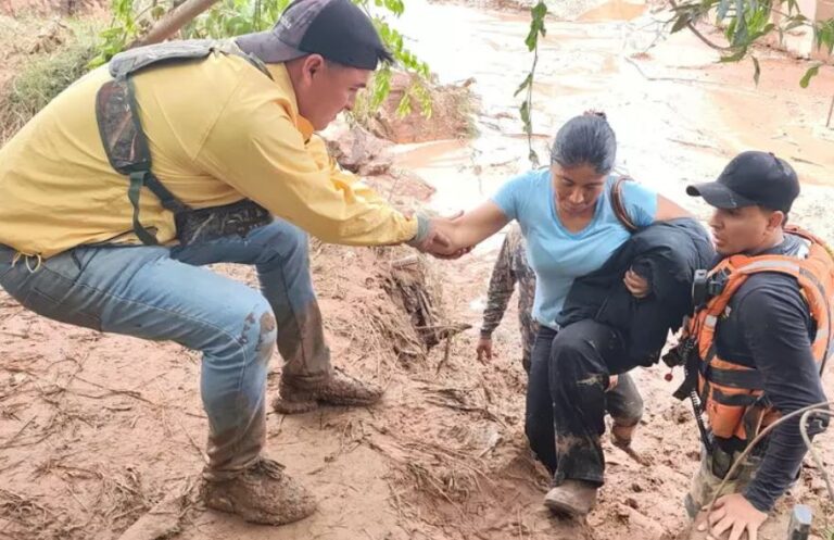 20-viktima-dhe-dhjetera-te-zhdukur-nga-permbytjet-ne-bolivi,-qindra-familje-kane-mbetur-te-pa-strehe