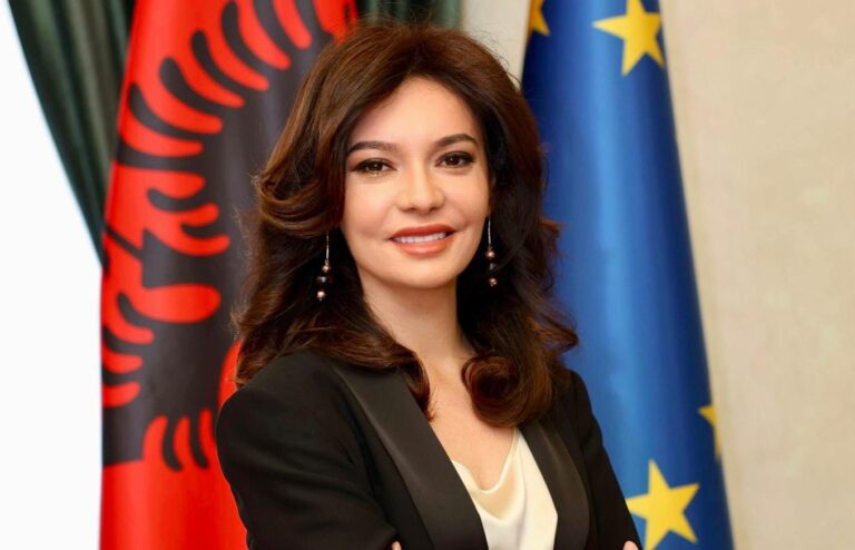 bisedime-te-reja-me-greqine/-spiropali-ne-athine,-takon-ministrin-e-jashtem-grek,-gerapetritis