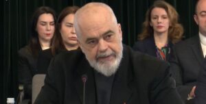 “sanksione-per-ata-qe-s’informojne”/-rama:-problem-liria-e-shpifjes.-qeveria-s’ka-ngritur-padi-ndaj-gazetareve