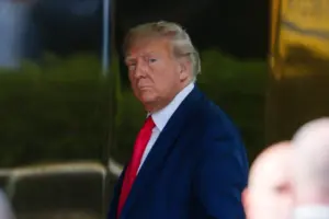 presidenti-trump-padit-bbc-per-shpifje,-kerkon-10-miliarde-dollare-demshperblim