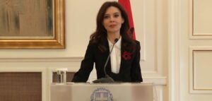 spiropali-konference-me-homologun-grek:-greqia-mbeshtet-shqiperine-per-anetaresimin-ne-be