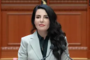 spak-kerkese-kuvendit-per-ballukun/-rama:-hakmarrje-e-prokurorit.-tani-radha-jone